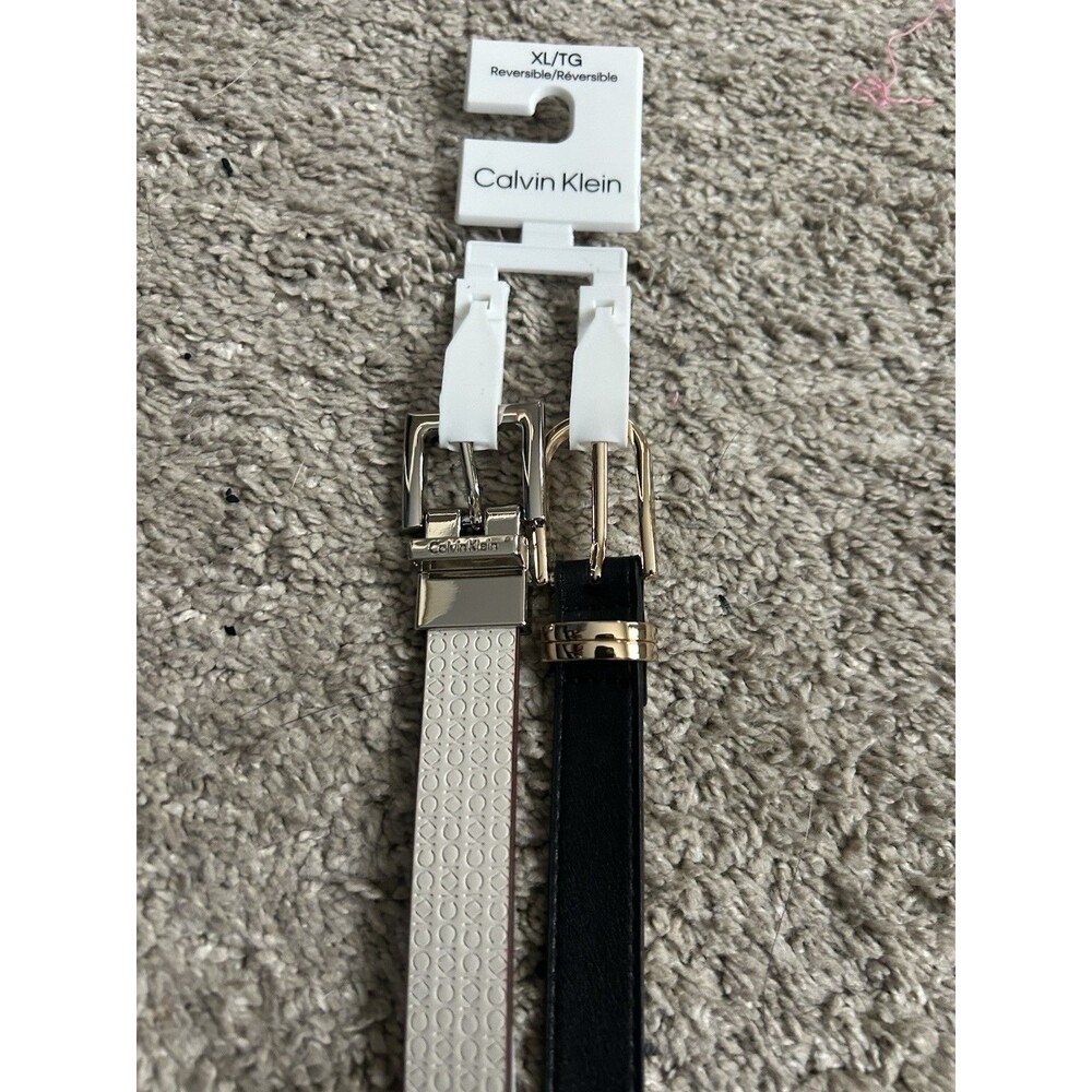 Calvin Klein 2 Piece Reversible Belt Black / White Size XL New